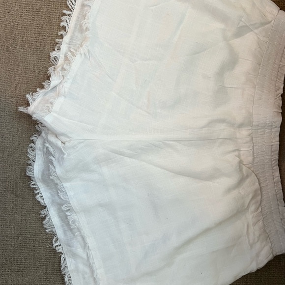 Le Lis white short set NWT from These Three Botique - Picture 3 of 7